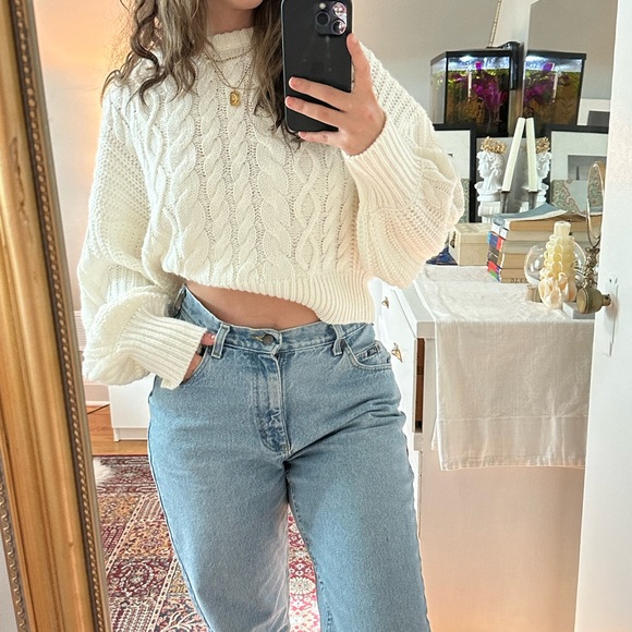 Bnwt, cable knit sweater - Picture 6 of 6